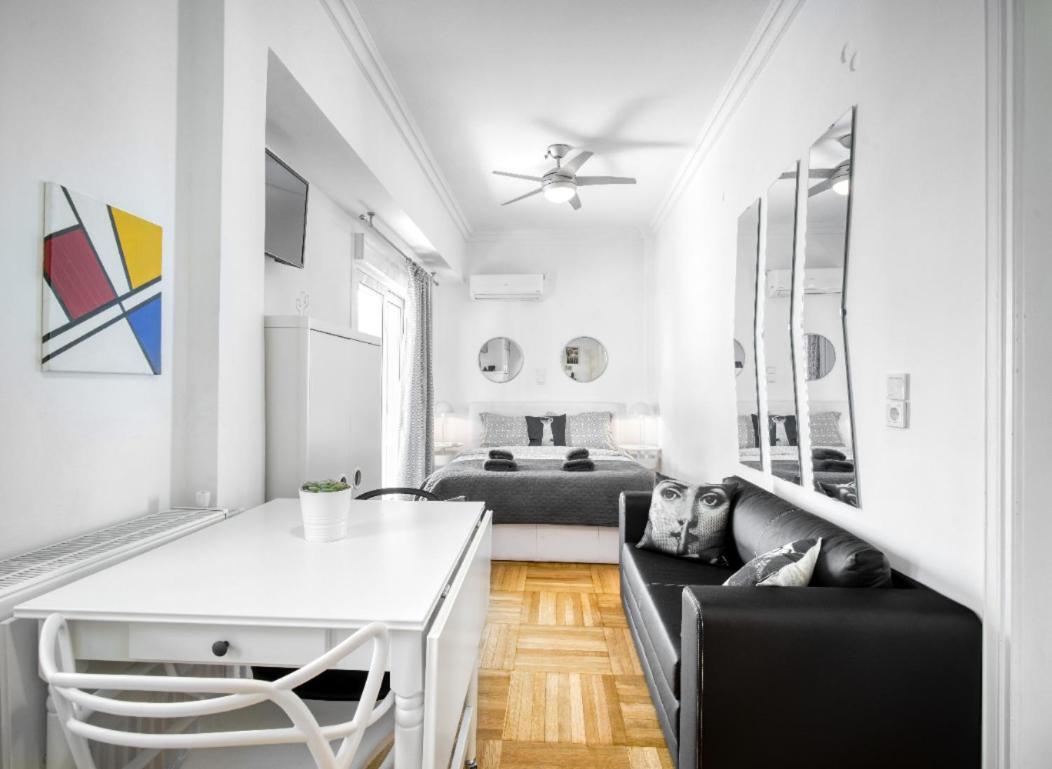 The Cactus Apartment With Large Sunny Balcony Atina Dış mekan fotoğraf